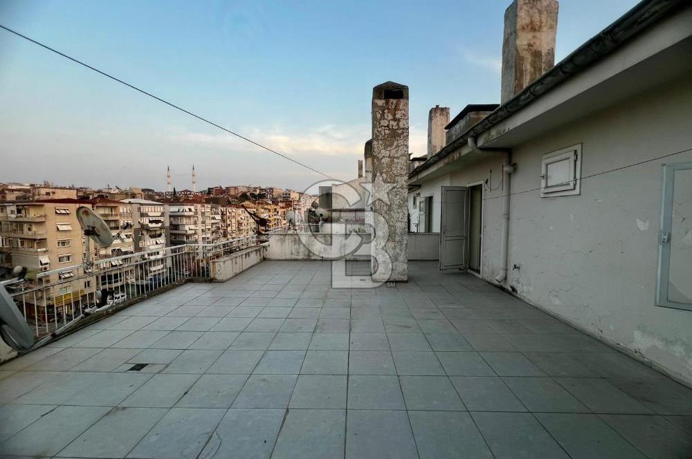 Bayraklı Sahilde Körfez Manzaralı Çift Cephe 2+1 Kiralık Daire