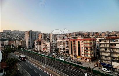 Bayraklı Sahilde Körfez Manzaralı Çift Cephe 2+1 Kiralık Daire