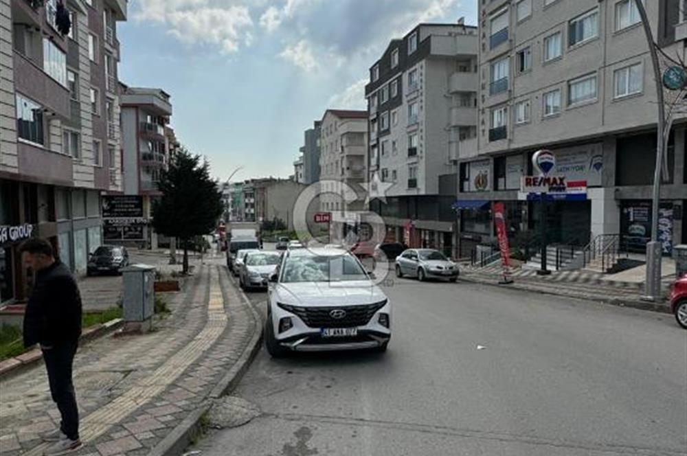 CB FLY'dan Çayırova Belediye'sine Yakın Kiralık Köşe Dükkan