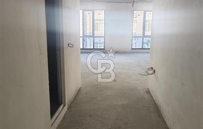 KAĞITHANE TALATPAŞA’DA 7 KATLI KOMPLE BİNADA 1600 M² KİRALIK TİCARİ ALAN