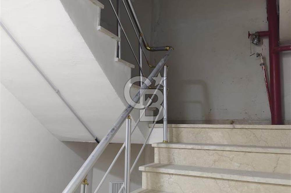 KAĞITHANE TALATPAŞA’DA 7 KATLI KOMPLE BİNADA 1600 M² KİRALIK TİCARİ ALAN