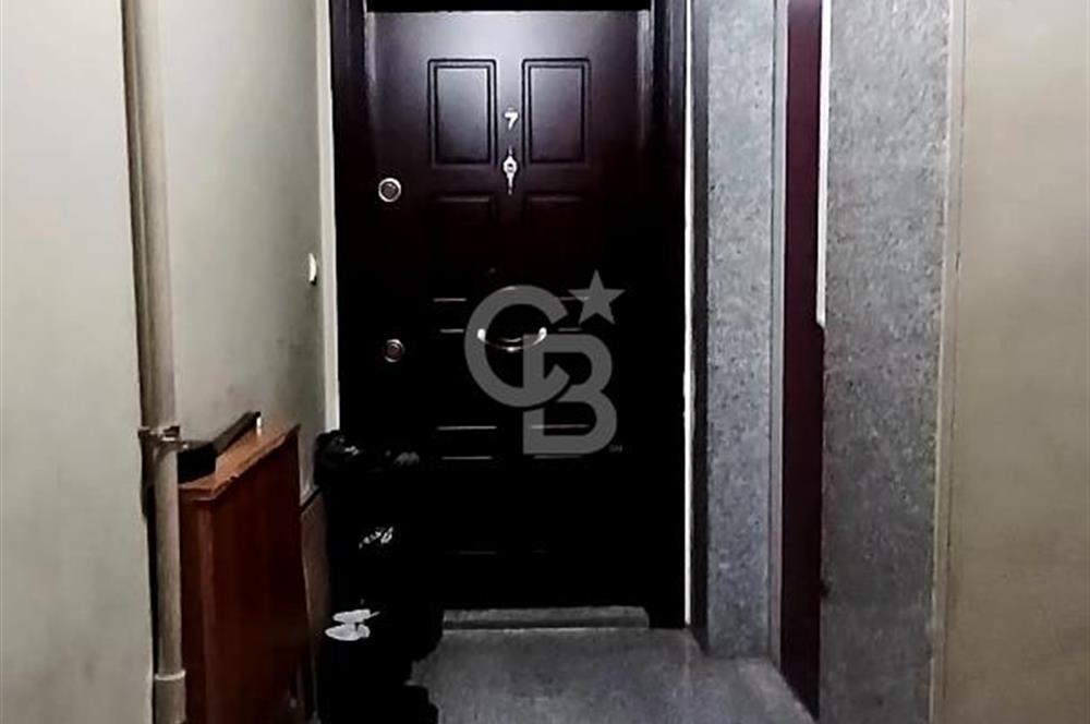 ŞERİFALİDE SATILIK ARAKAT 2+1 DAİRE 