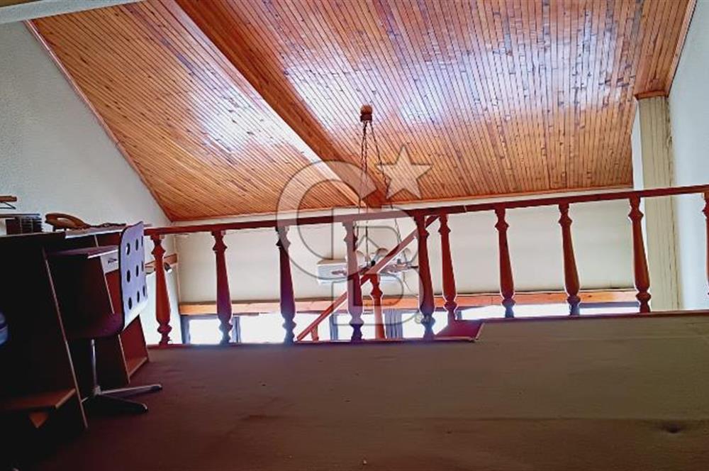 Kemeraltı Çarşısı ,Batar katlı, Geniş Satılık Ofis