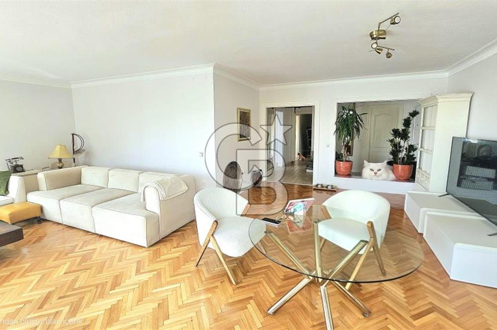 ÇANKAYA CİNNAHA AÇILAN SOKAKTA MERKEZİ BALKONLU MANZARALI