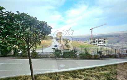 BAŞKENT VADİ KONUTLARINDA EŞYALI BAKIMLI YAPILI MANZARALI BALKON