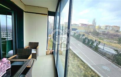 BAŞKENT VADİ KONUTLARINDA EŞYALI BAKIMLI YAPILI MANZARALI BALKON