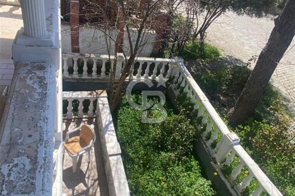 Karaburun Kaynarpınar'da 3+1 Denize Yürüme Mesafesi'nde Villa