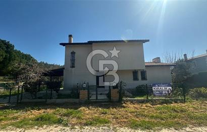 URLA ALTINKÖY ÇİFTLİKEVLERİNDE GENİŞ BAHÇELİ 3+1 KİRALIK VİLLA
