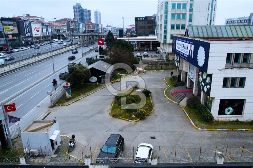 AVCILAR E-5 CEPHELİ 1.600 m² PRESTİJLİ KİRALIK DÜKKAN&MAĞAZA