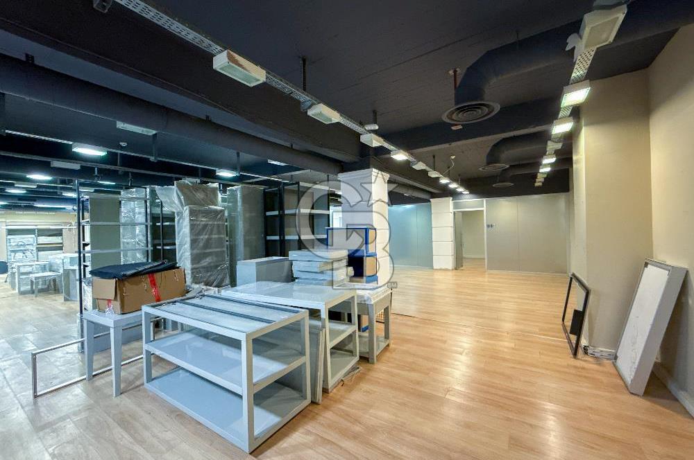 AVCILAR E-5 CEPHELİ 1.600 m² PRESTİJLİ KİRALIK DÜKKAN&MAĞAZA
