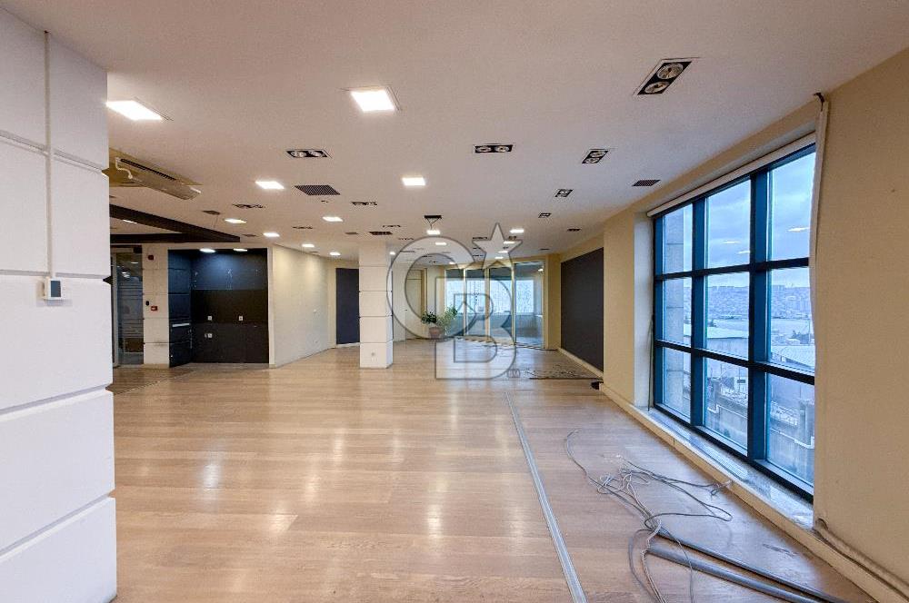 AVCILAR E-5 CEPHELİ 1.600 m² PRESTİJLİ KİRALIK DÜKKAN&MAĞAZA