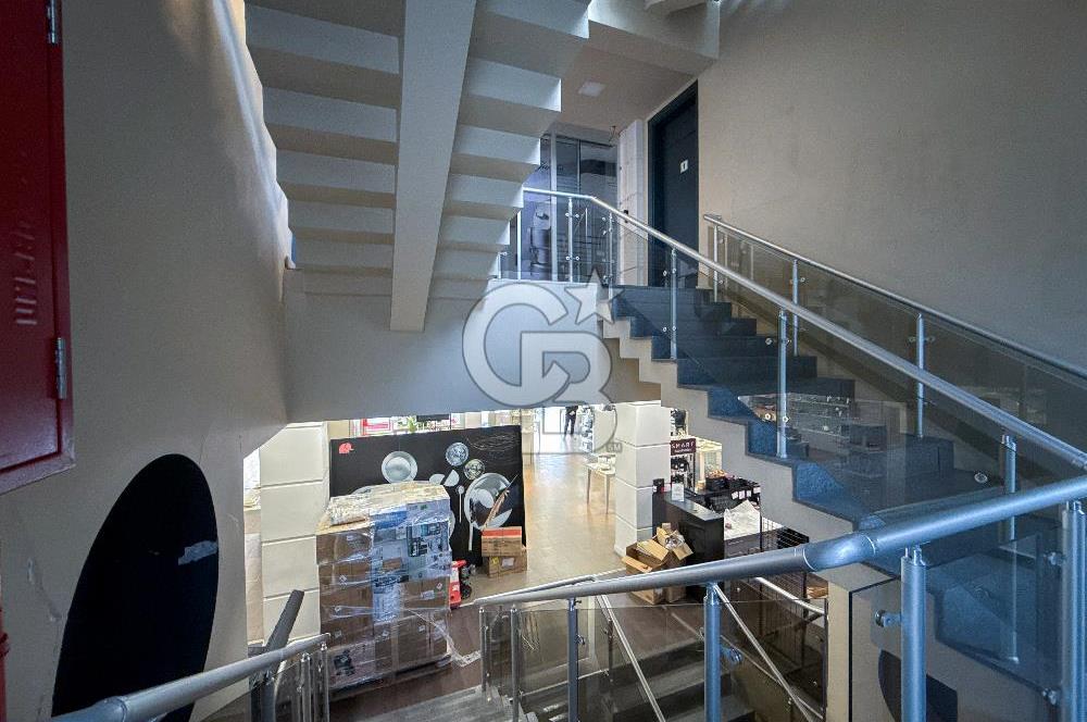 AVCILAR E-5 CEPHELİ 1.600 m² PRESTİJLİ KİRALIK DÜKKAN&MAĞAZA