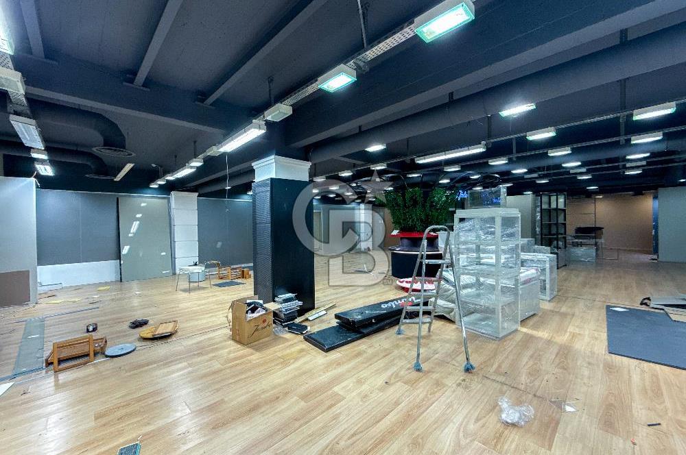 AVCILAR E-5 CEPHELİ 1.600 m² PRESTİJLİ KİRALIK DÜKKAN&MAĞAZA
