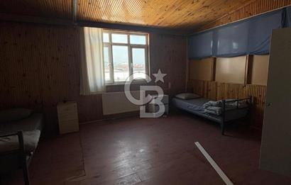 GEBZE KÖŞKLÜÇEŞ.MERKEZDE 7 KATLI KOMPLE BİNA KİRALIK-130 KİŞİLİK