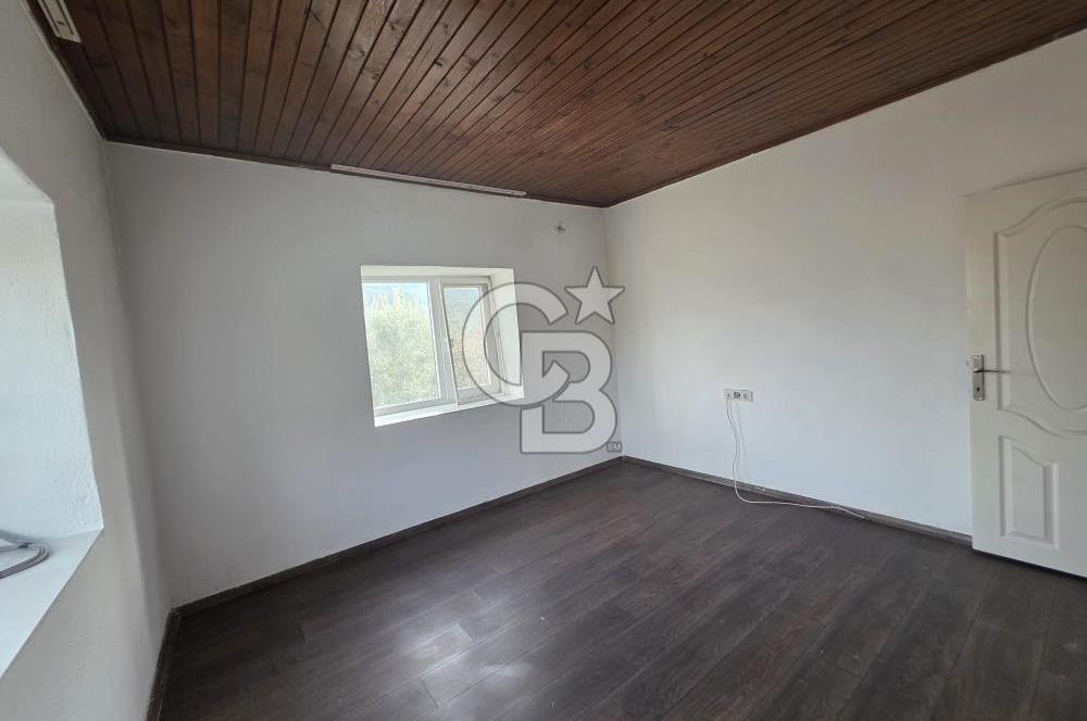 BURHANİYE'DE DOĞA İLE İÇ İÇE MÜSTAKİL BAHÇELİ SATILIK KÖY EVİ