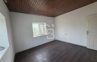 BURHANİYE'DE DOĞA İLE İÇ İÇE MÜSTAKİL BAHÇELİ SATILIK KÖY EVİ