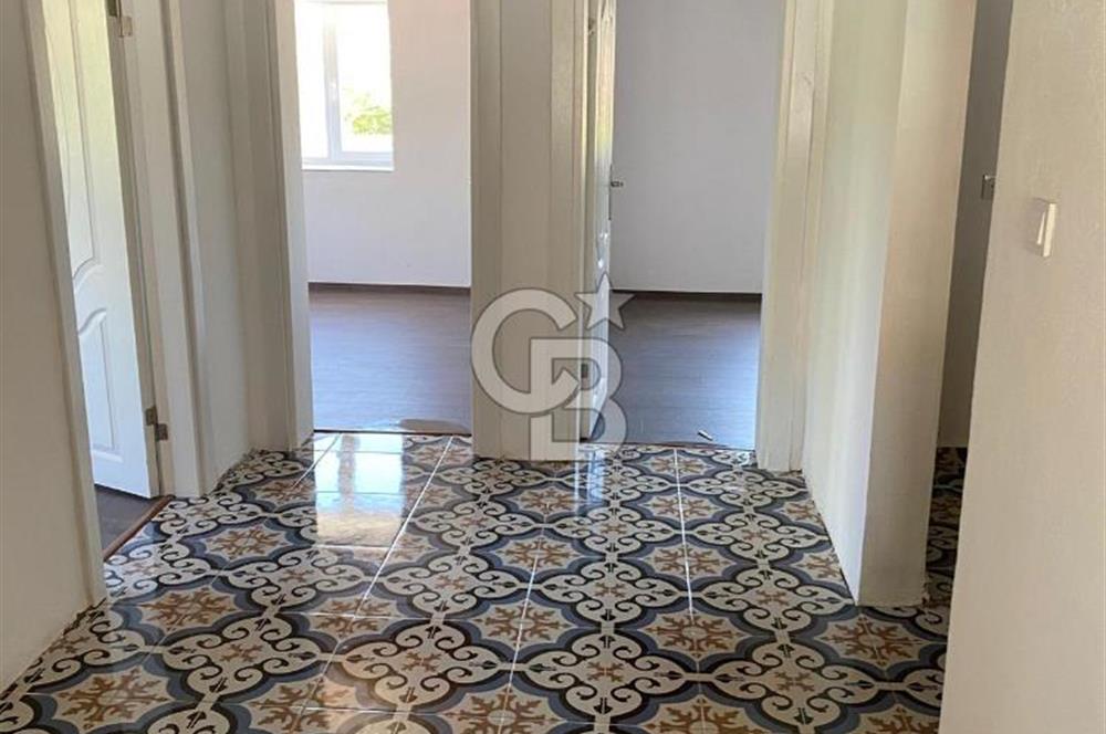 BURHANİYE'DE DOĞA İLE İÇ İÇE MÜSTAKİL BAHÇELİ SATILIK KÖY EVİ