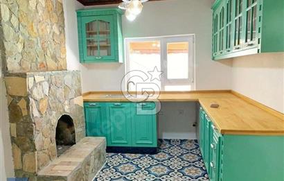 BURHANİYE'DE DOĞA İLE İÇ İÇE MÜSTAKİL BAHÇELİ SATILIK KÖY EVİ