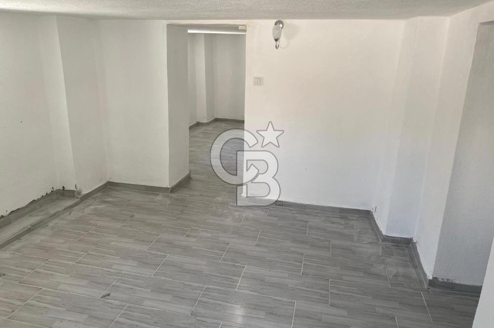 BURHANİYE'DE DOĞA İLE İÇ İÇE MÜSTAKİL BAHÇELİ SATILIK KÖY EVİ