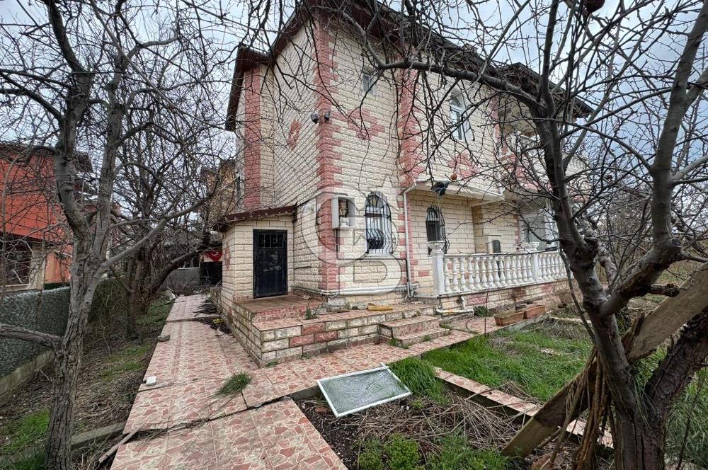 YALOVA TERMAL AKKÖY'DE SATILIK 3+1 MÜSTAKİL VİLLA BRÜT 250 M2