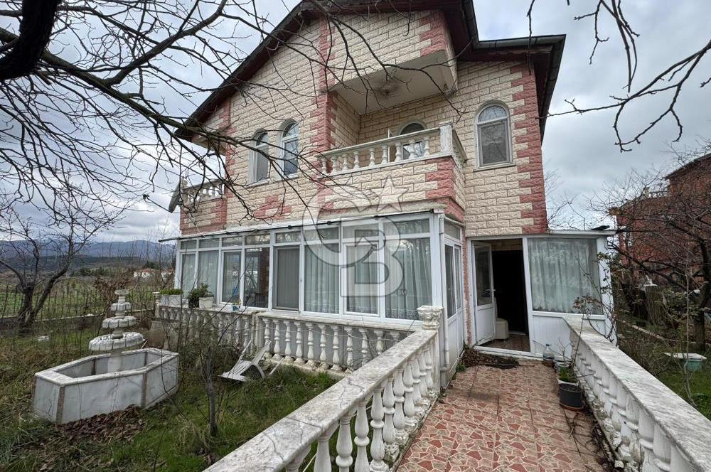 YALOVA TERMAL AKKÖY'DE SATILIK 3+1 MÜSTAKİL VİLLA BRÜT 250 M2