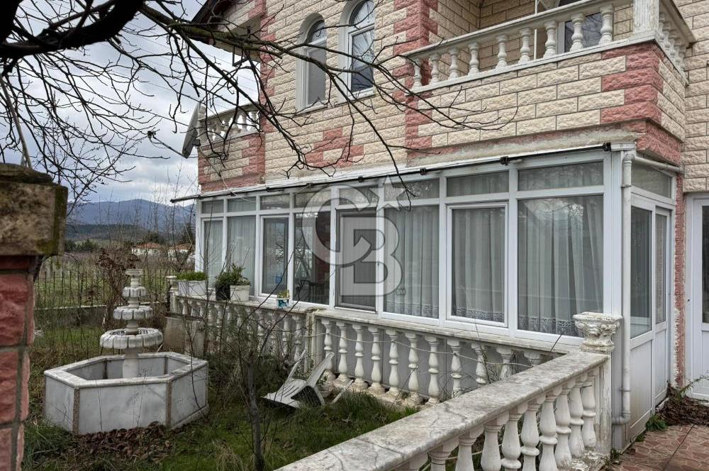 YALOVA TERMAL AKKÖY'DE SATILIK 3+1 MÜSTAKİL VİLLA BRÜT 250 M2