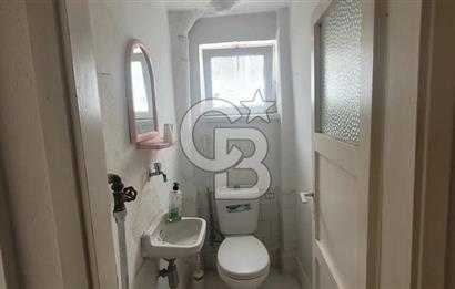 Çiğli Aydınlık Evlerde Merkezi Konumda Satılık 2+1 Daire.