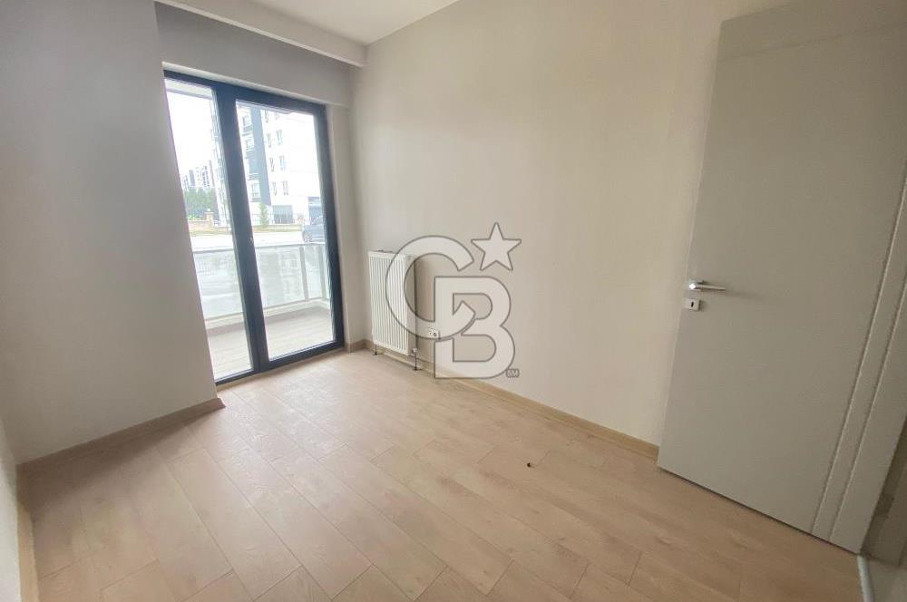 Yeni Bağlıca'da Giriş Kat 3+1 Satılık Site Dairesi