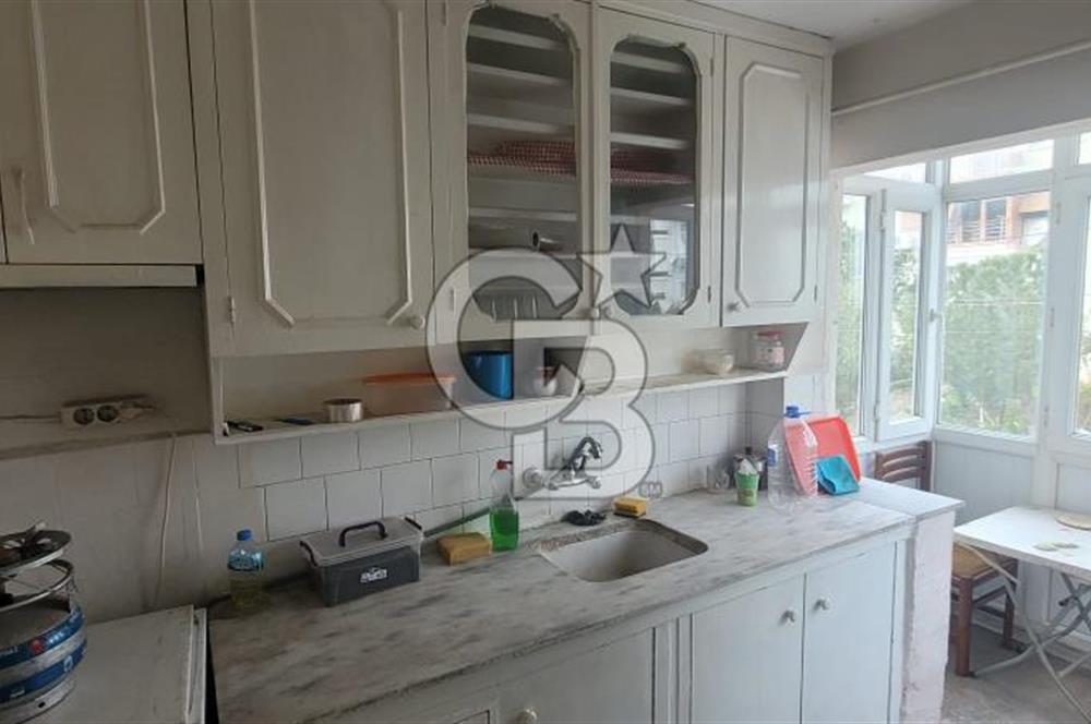 Çiğli Aydınlık Evlerde Merkezi Konumda Satılık 2+1 Daire.