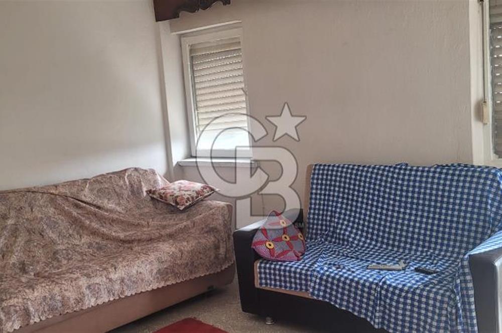 Çiğli Aydınlık Evlerde Merkezi Konumda Satılık 2+1 Daire.