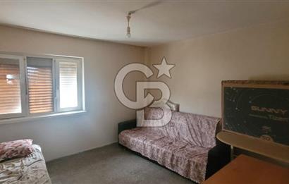 Çiğli Aydınlık Evlerde Merkezi Konumda Satılık 2+1 Daire.