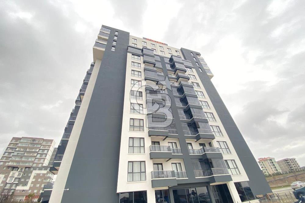 Yeni Bağlıca'da Giriş Kat 3+1 Satılık Site Dairesi