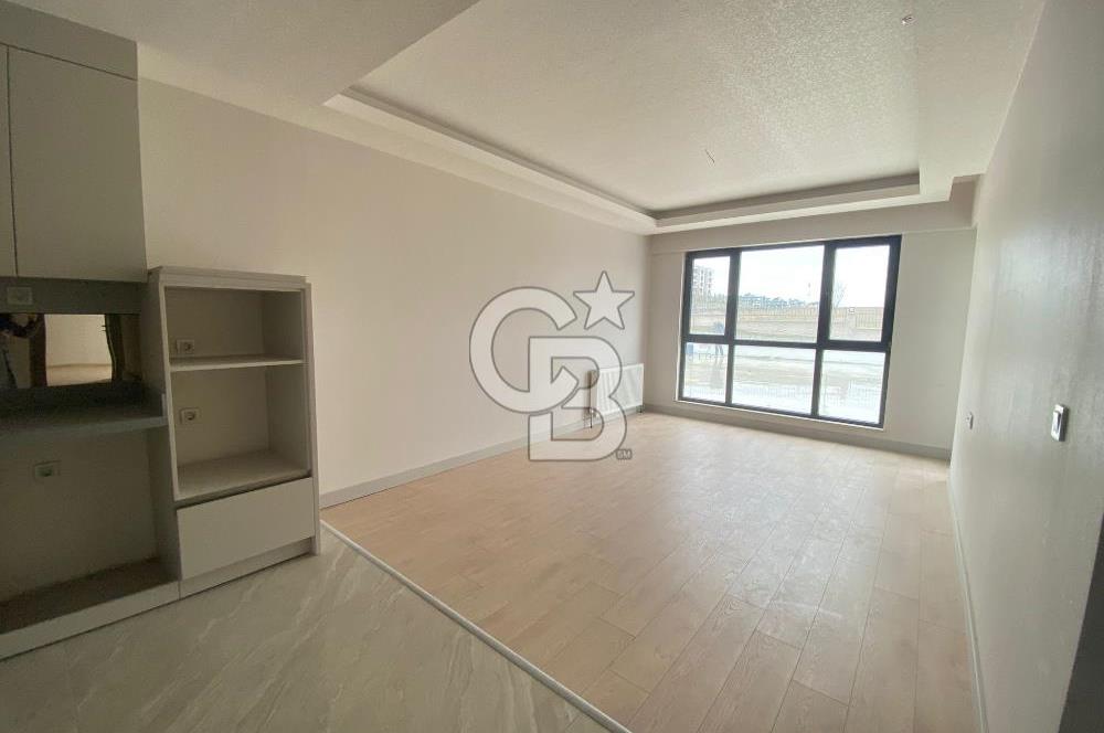 Yeni Bağlıca'da Giriş Kat 3+1 Satılık Site Dairesi