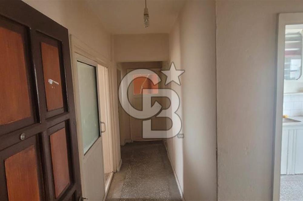 Çiğli Aydınlık Evlerde Merkezi Konumda Satılık 2+1 Daire.