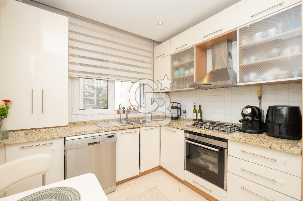 Bağdat Caddesi Sahil Tarafı Genç Binada Kiracısız 3+1 Daire