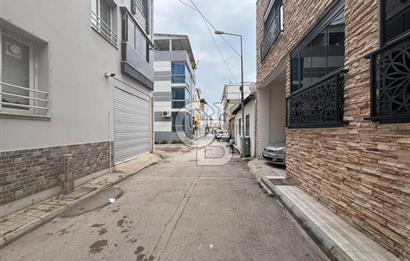 Çiğli Yeni Mahallede Merkezi Konumda Satılık 3+1