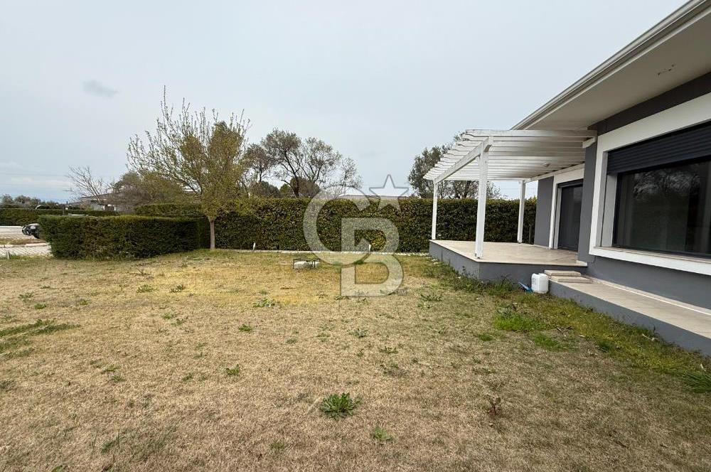 Urla Kuşçularda Kiralık 4+1 Villa