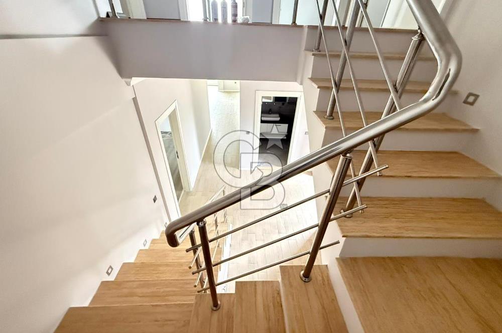 Urla Kuşçularda Kiralık 4+1 Villa