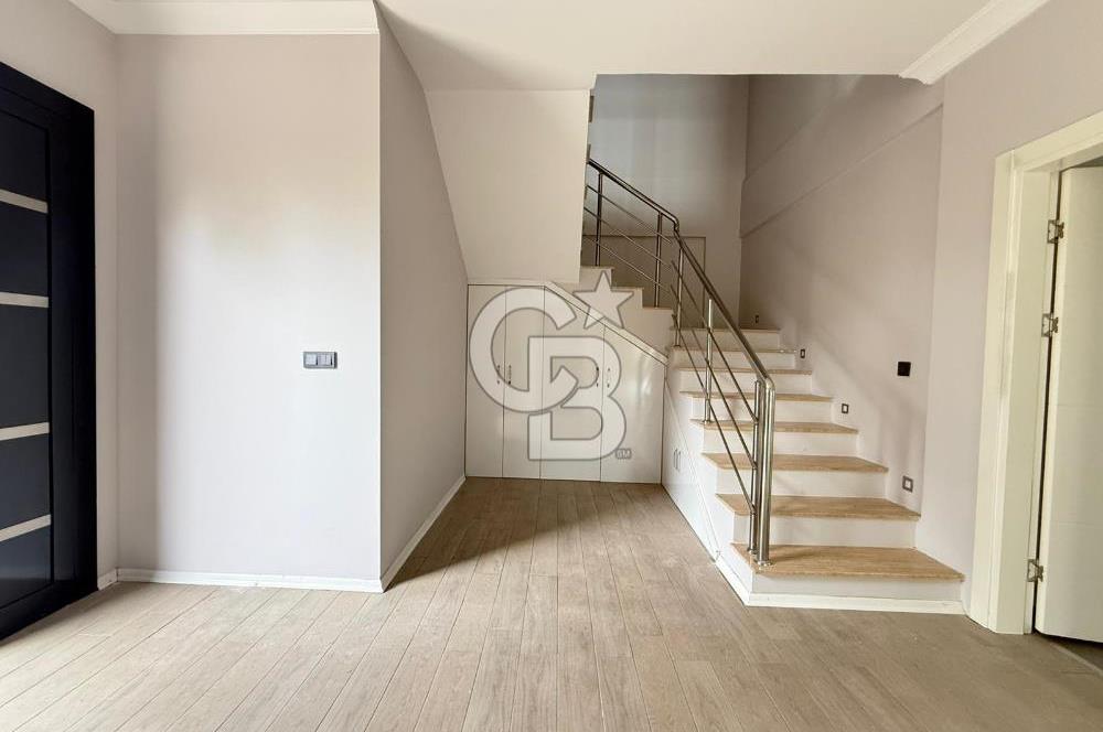 Urla Kuşçularda Kiralık 4+1 Villa