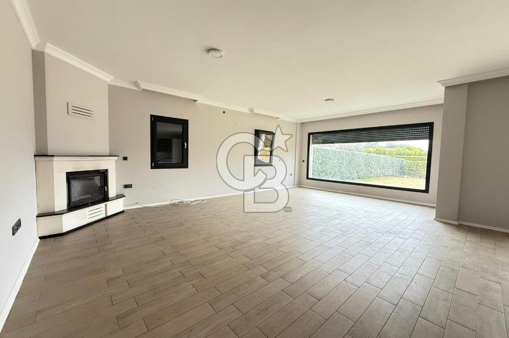 Urla Kuşçularda Kiralık 4+1 Villa