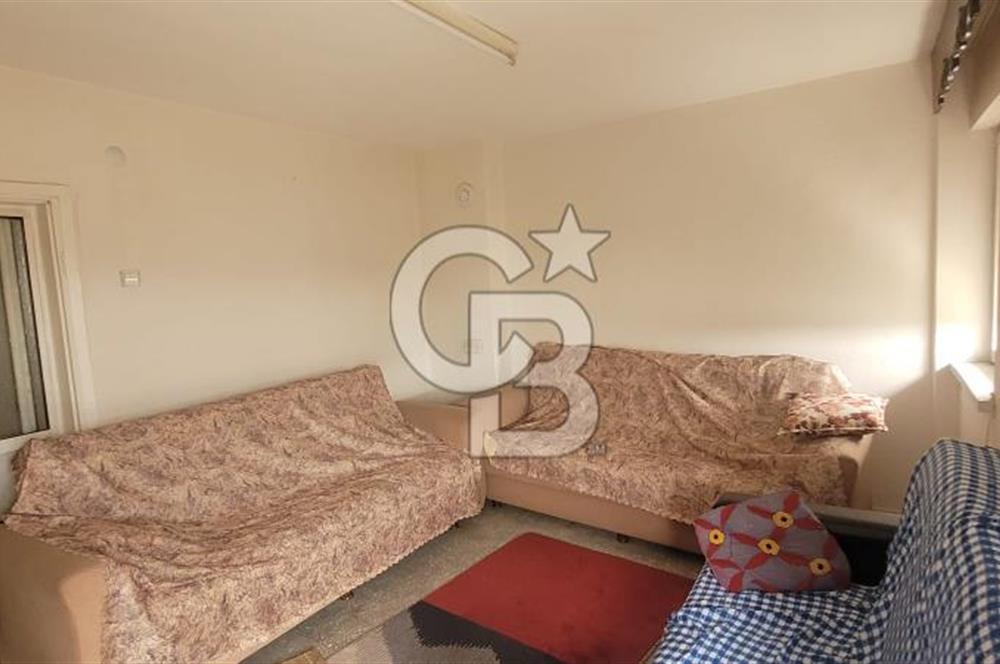 Çiğli Aydınlık Evlerde Merkezi Konumda Satılık 2+1 Daire.