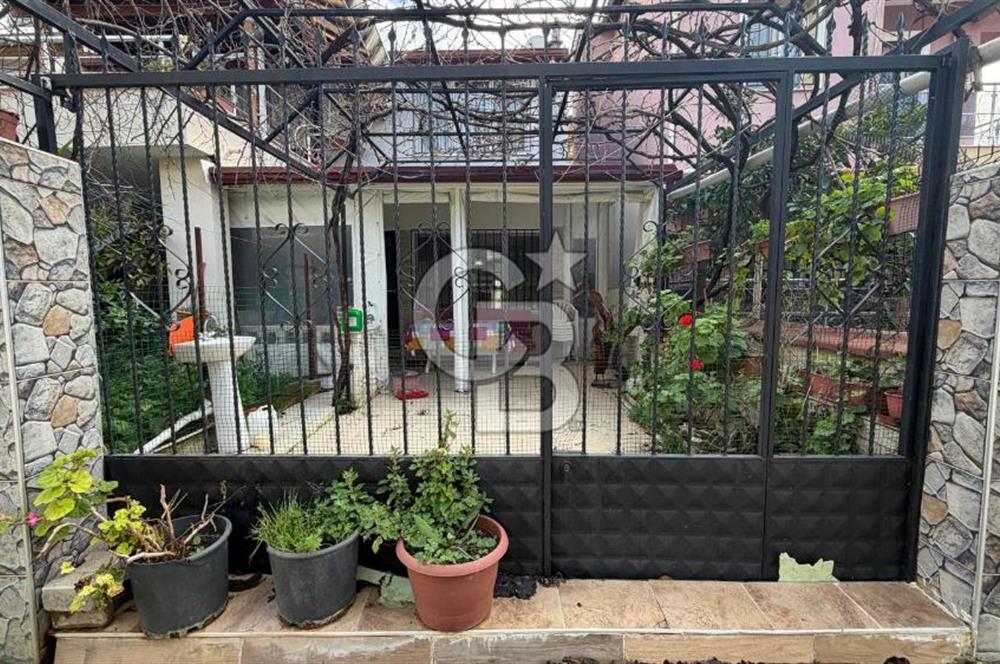 Seferihisar Ürkmez'de Deniz Tarafında 2+1 Eşyalı Kiralık Daire