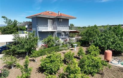 İzmir Menderes'de 5+2 Satılık Müştemilatlı Müstakil Dubleks Ev