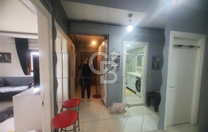 ÇİĞLİ ESENTEPE'DE KÖRFEZ MANZARALI İÇİ FULL TADİLATLI GENİŞ 2+1 DAİRE