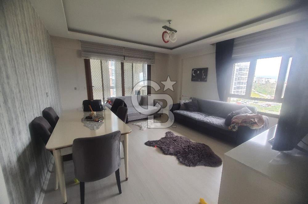 ÇİĞLİ ESENTEPE'DE KÖRFEZ MANZARALI İÇİ FULL TADİLATLI GENİŞ 2+1 DAİRE