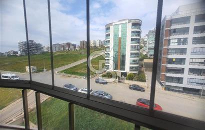 ÇİĞLİ ESENTEPE'DE KÖRFEZ MANZARALI İÇİ FULL TADİLATLI GENİŞ 2+1 DAİRE