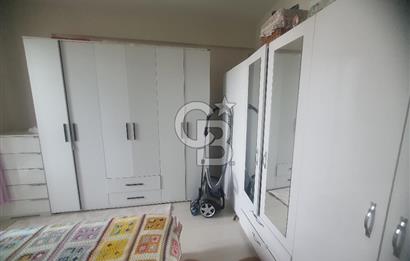 ÇİĞLİ ESENTEPE'DE KÖRFEZ MANZARALI İÇİ FULL TADİLATLI GENİŞ 2+1 DAİRE