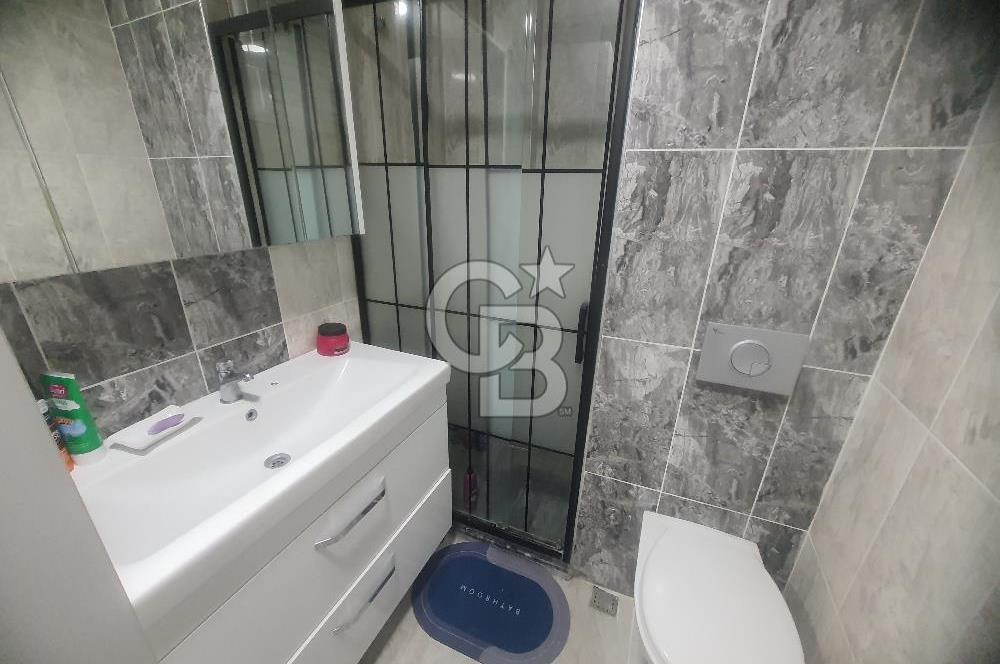 ÇİĞLİ ESENTEPE'DE KÖRFEZ MANZARALI İÇİ FULL TADİLATLI GENİŞ 2+1 DAİRE