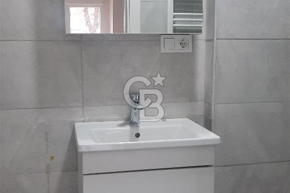 Kadıköy'de Merkezi Konumda, Yeni Binada Fırsat 1+1 Daire