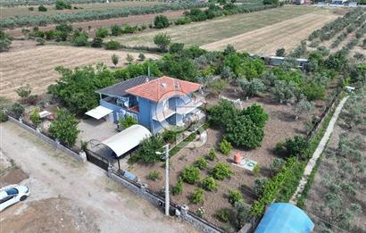 İzmir Menderes'de 5+2 Satılık Müştemilatlı Müstakil Dubleks Ev